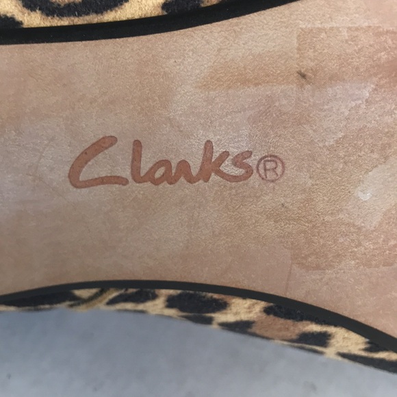 Clarks Leopard 🐆 Print Booties with Kitten Heels - Picture 8 of 11